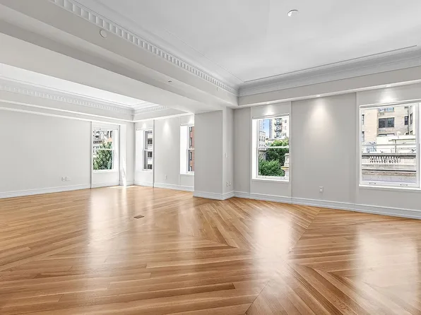 33 E 74th St APT 5A, New York, NY 10021
