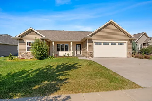 517 Pebblestone Cir Photo 1