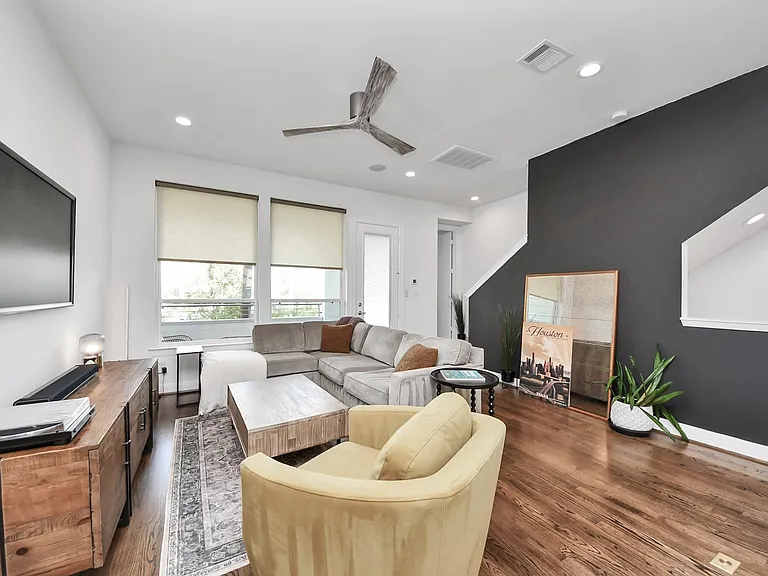 1721 Eado Point Ln — Photo 21