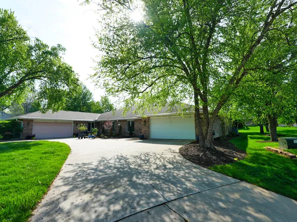 1104 Lacosta Ct, Columbia, MO 65203