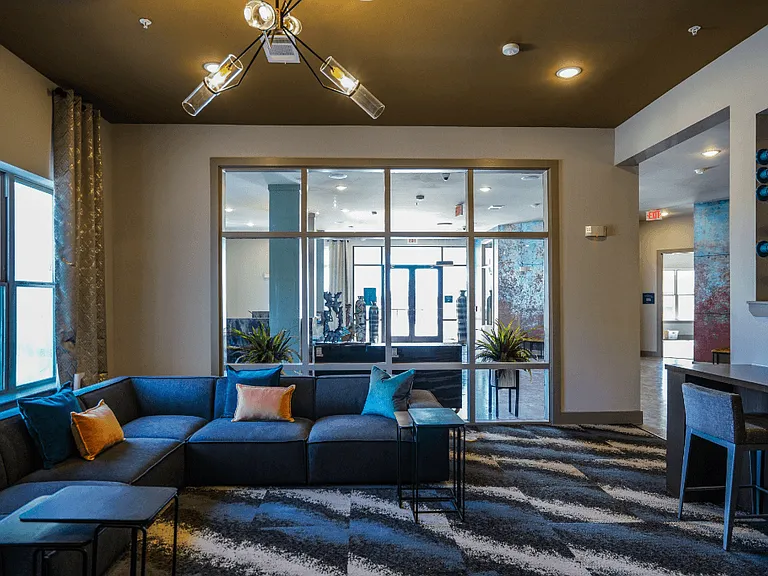 The Grand at Manor Apartments — Photo 15