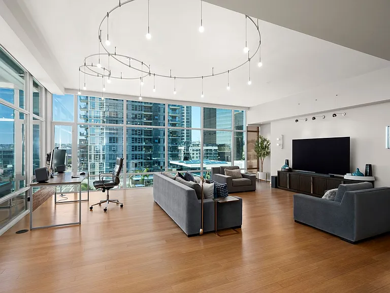 1262 Kettner Blvd #901 — Photo 4