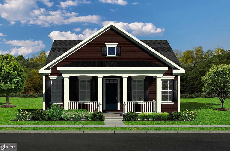 1st image of 04 Bradley Cir