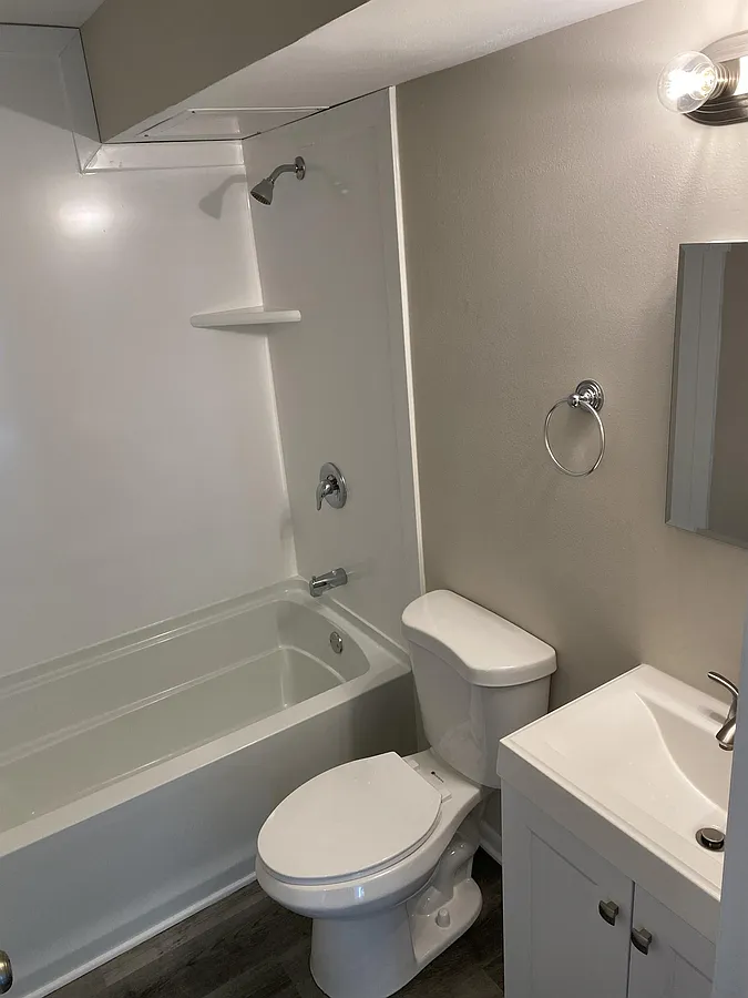 2 bed, 816 sqft, $1,240 — Photo 4