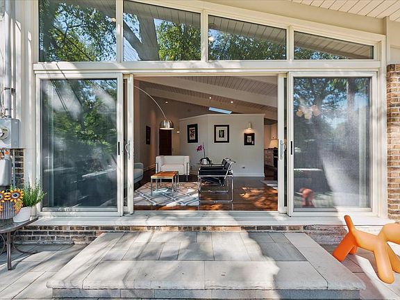 4th image of 530 Audubon Pl