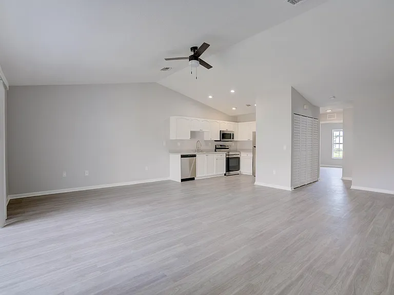 9244 Roan Ln #B — Photo 11