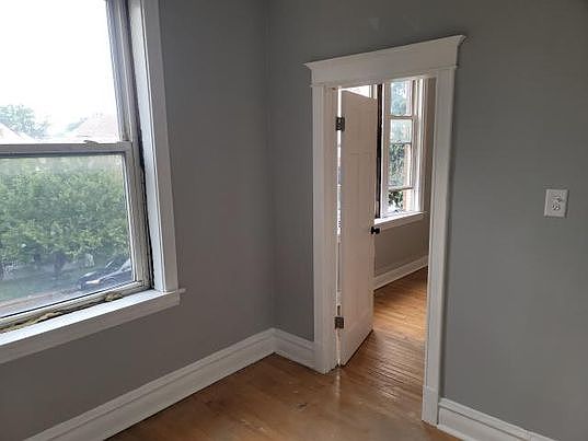 Bedroom entrance/exit