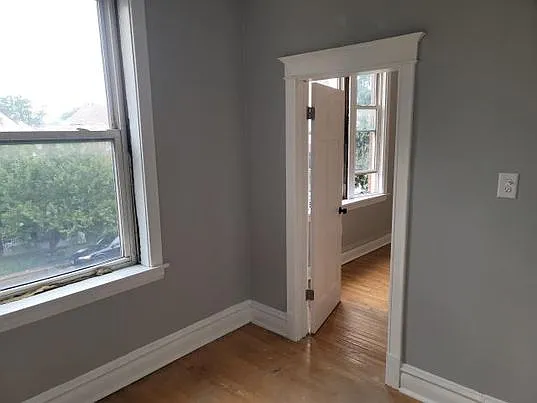 Bedroom entrance/exit