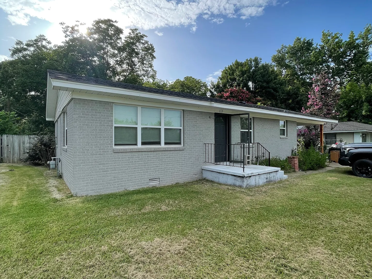 3 bed, 1315 sqft, $1,500 — Photo 2