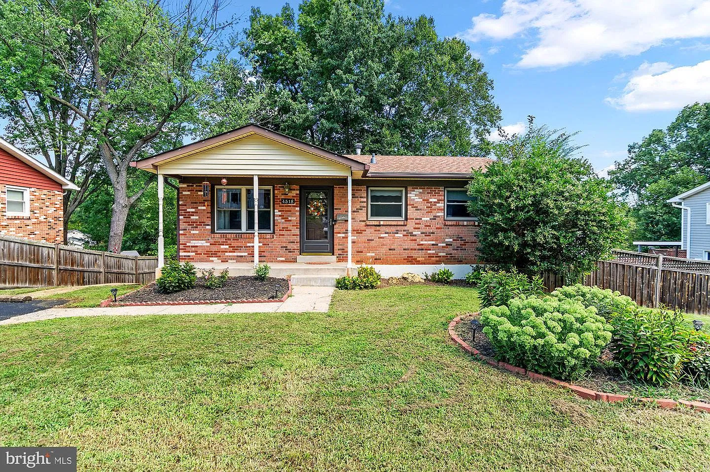 5 bed, 2307 sqft, $3,390 — Photo 4