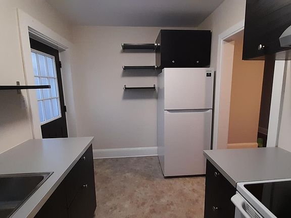5th image of 229 Church St APT 1