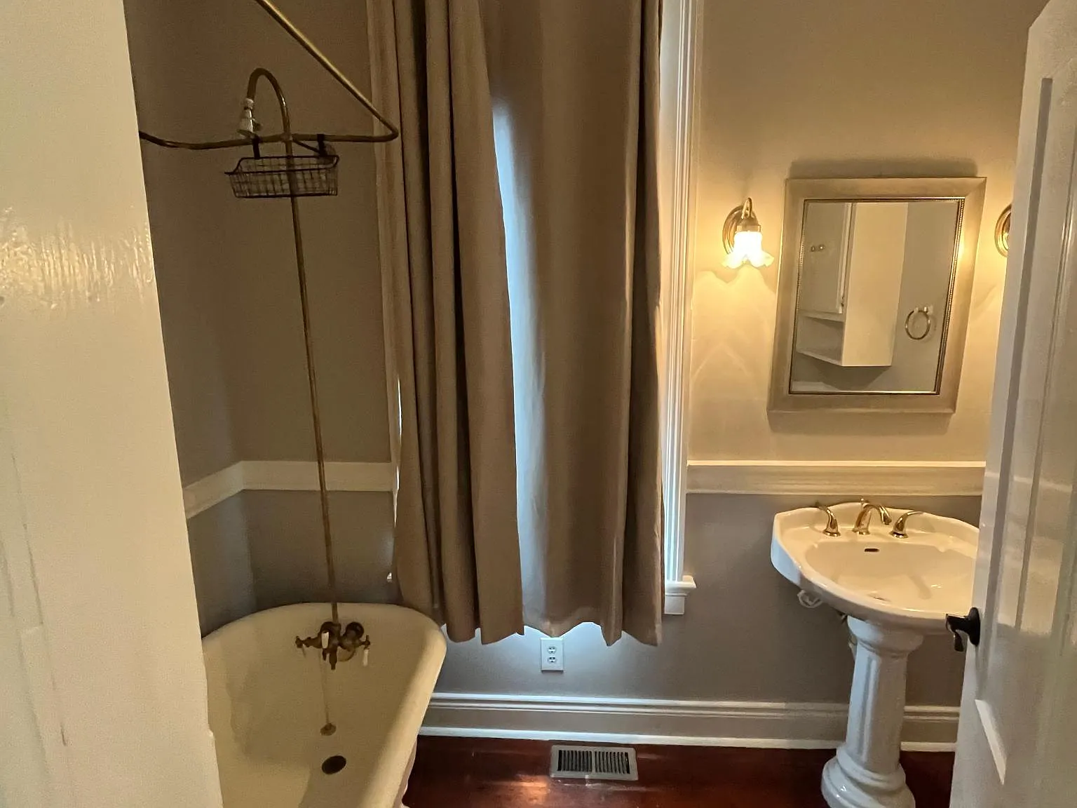 2 bed, 1800 sqft, $1,700 — Photo 4