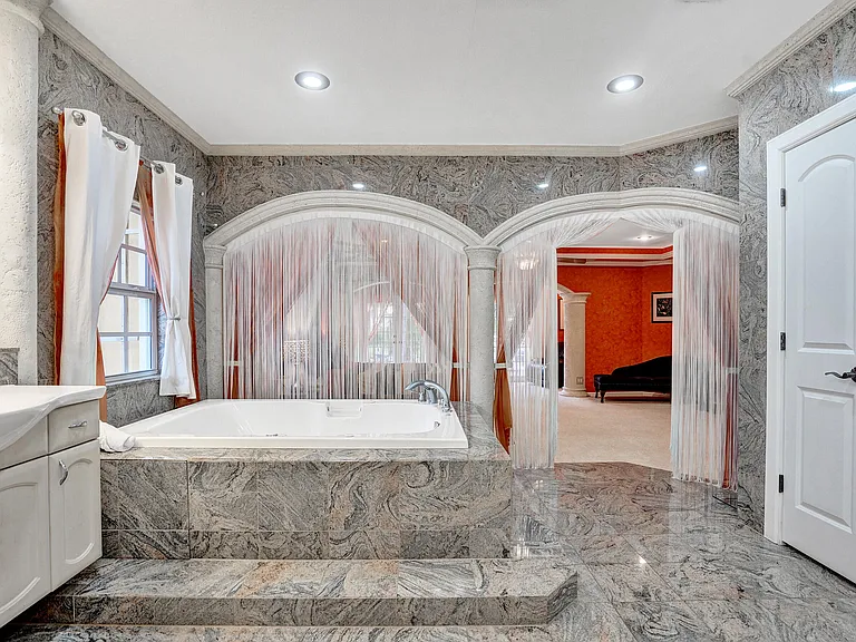 600 Circle Dr — Photo 21