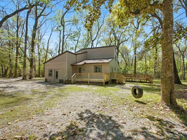 473 Beechwood Dr, Crawfordville, FL 32327