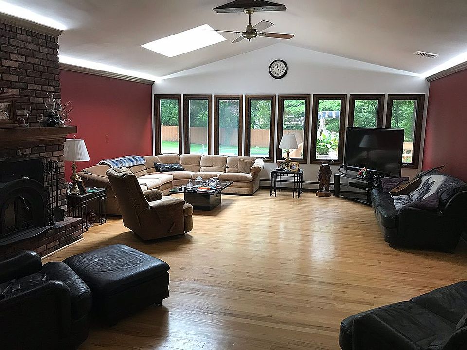 Large living room 
