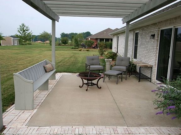 5th image of 4220 New Birch Dr