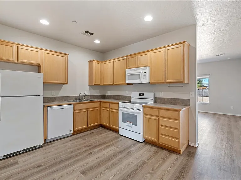 727 Stampede Ct #2A — Photo 8