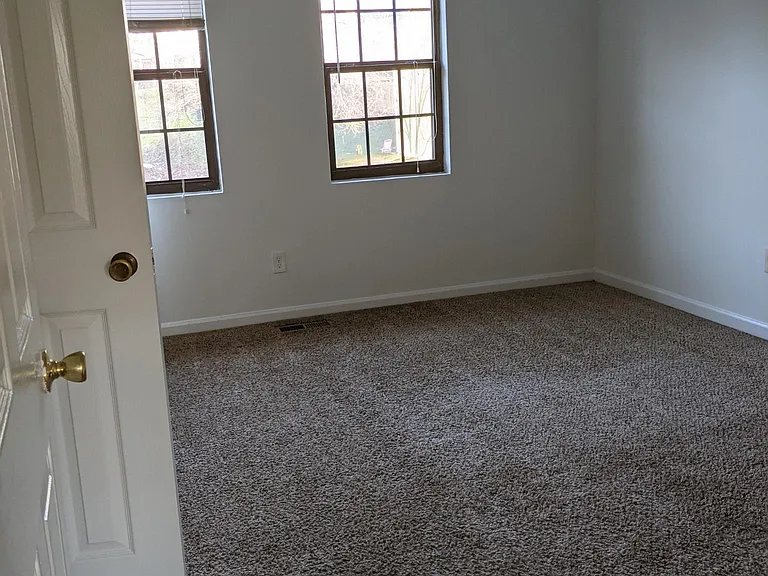 7094 Oakhill Cir — Photo 5