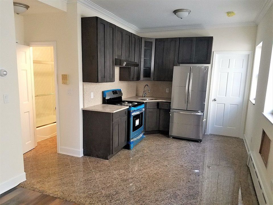 1st image of 2583 44th St #2