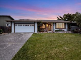 1532 Galaxy Ct, Rohnert Park, CA 94928