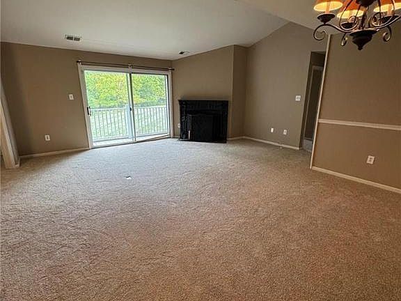 3rd image of 906 Mews Dr