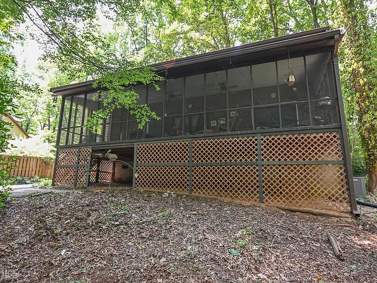 225 Snapfinger Dr — Photo 6