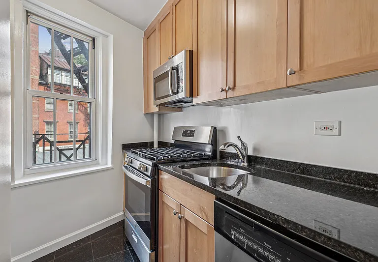 1 Jane St #2A — Photo 5