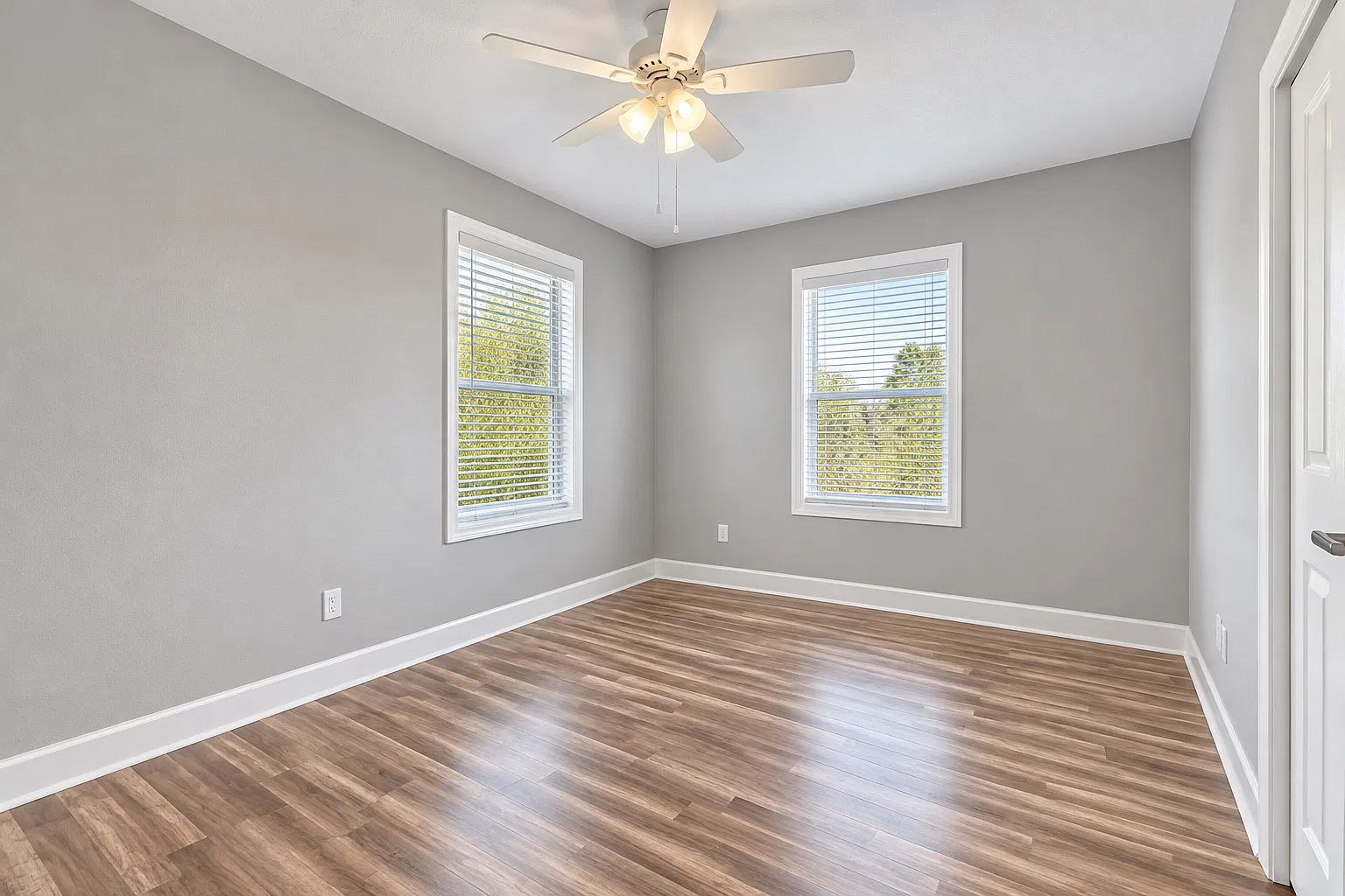 2 bed, 978 sqft, $2,500 — Photo 4