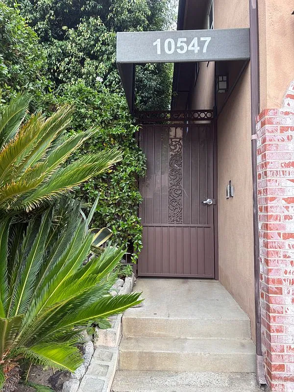 1 bed, 1.0 bath, 800 sqft, $2,500 — Photo 1