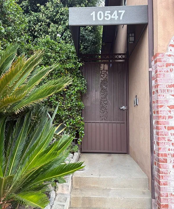 10547 National Blvd #3