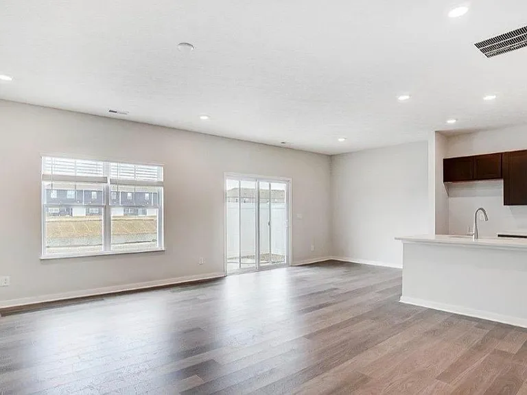 1493 Jarry Ave — Photo 17