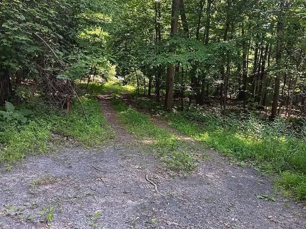 265 Blue Mountain Dr, Lewistown, PA 17044