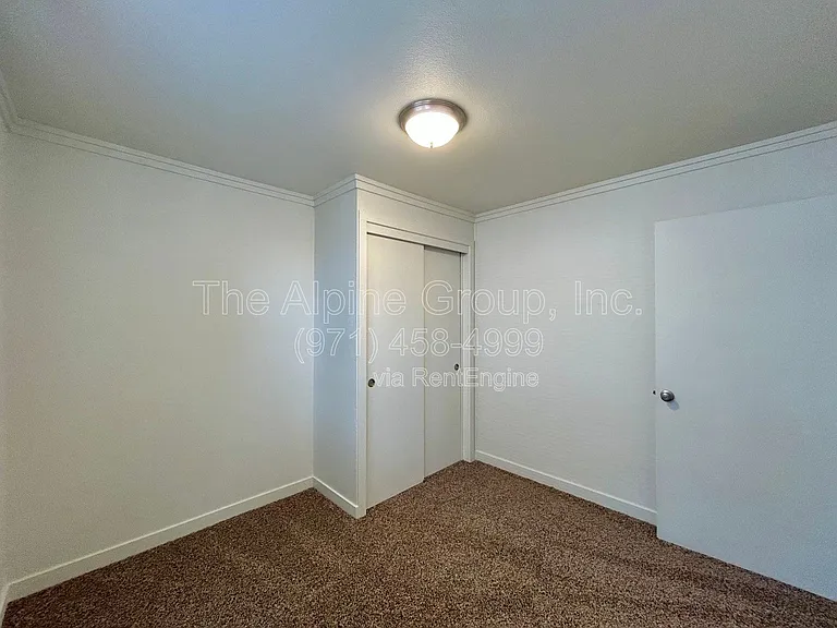5821 SE Knapp St #4 — Photo 33