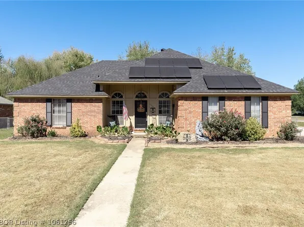 1704 Oakview Dr, Lavaca, AR 72941