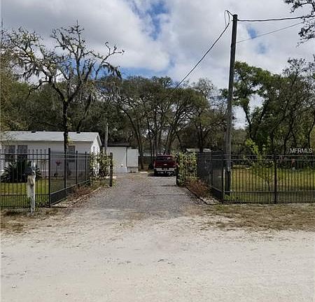 4th image of 15312 Langdale Dr