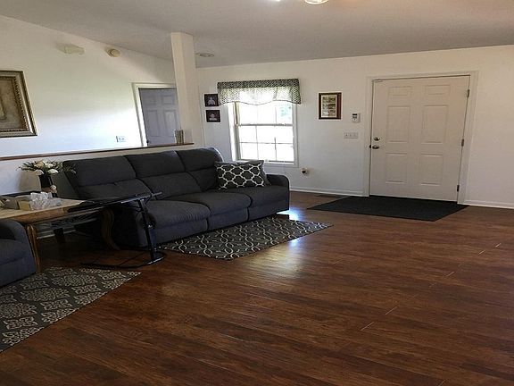 3rd image of 306 Alfalfa Ln