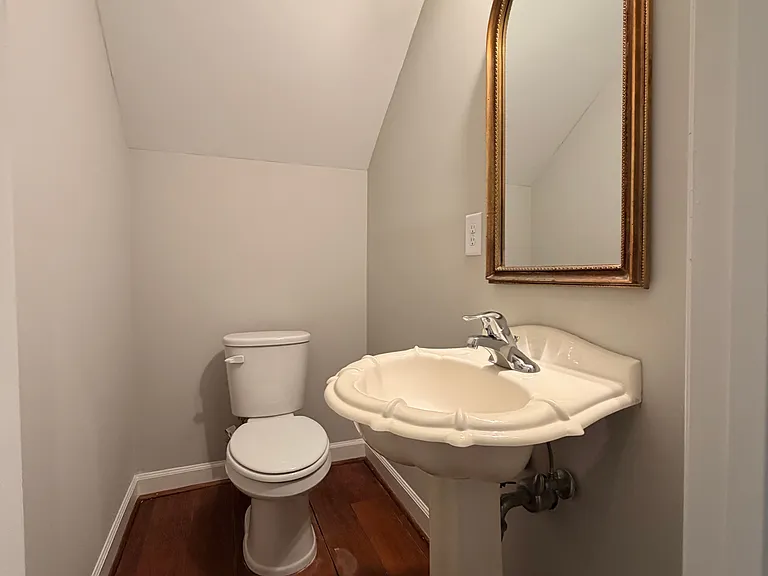 351 S Cherry St — Photo 24