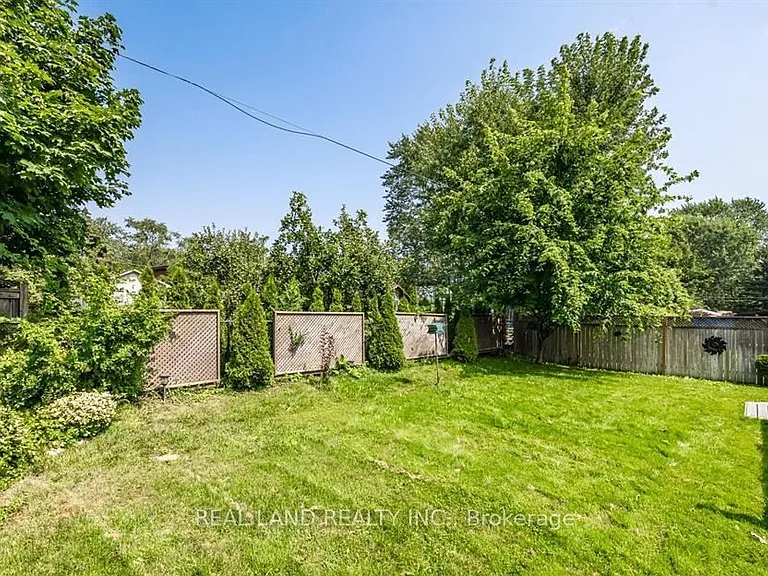 274 Timothy Ct #UPPER — Photo 36