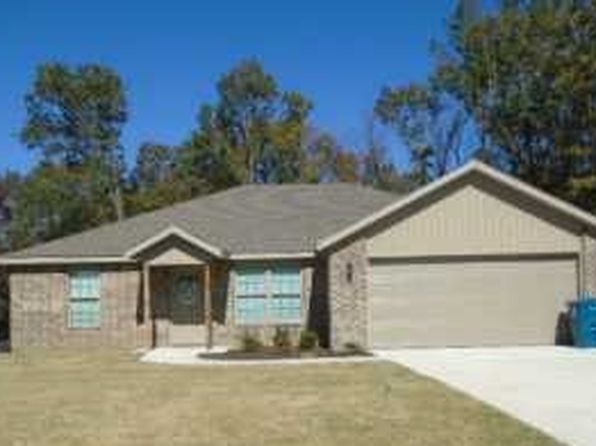 75 London Dr