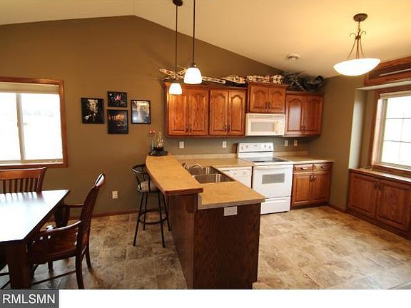 2nd image of 1708 Pear Ct NE