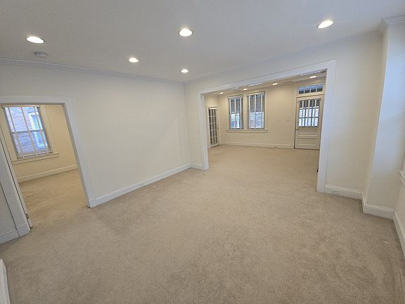 5th image of 621 W Princess Anne Rd #2