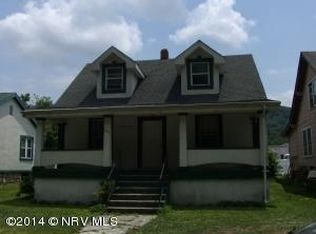 104 Dingess St, Narrows, VA 24124