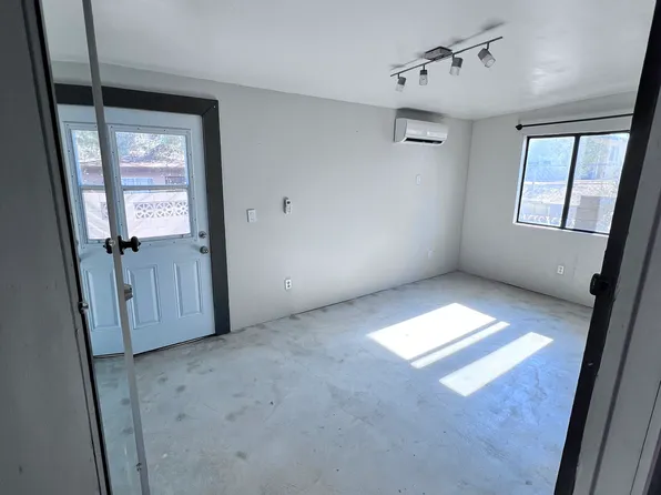 57614 Crestview Dr #C, Yucca Valley, CA 92284