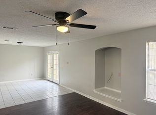 2429 Kahn St, Dallas, TX 75241