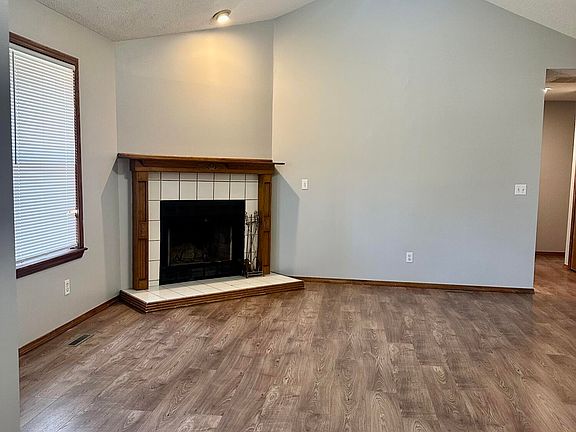 5th image of 505 E Ozark Jubilee Drive