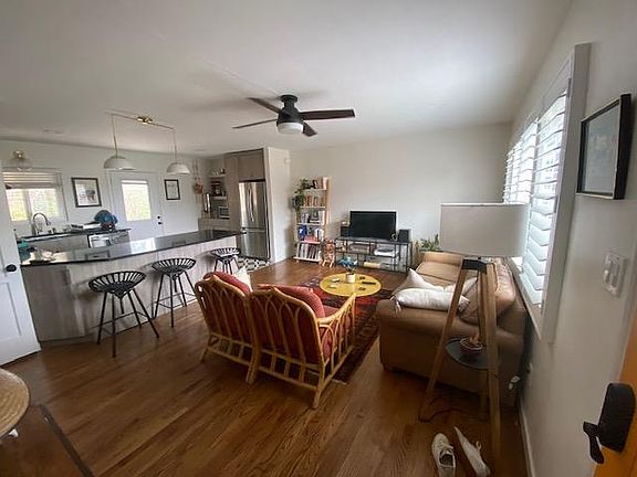 2nd image of 2231-33 Susan Pl