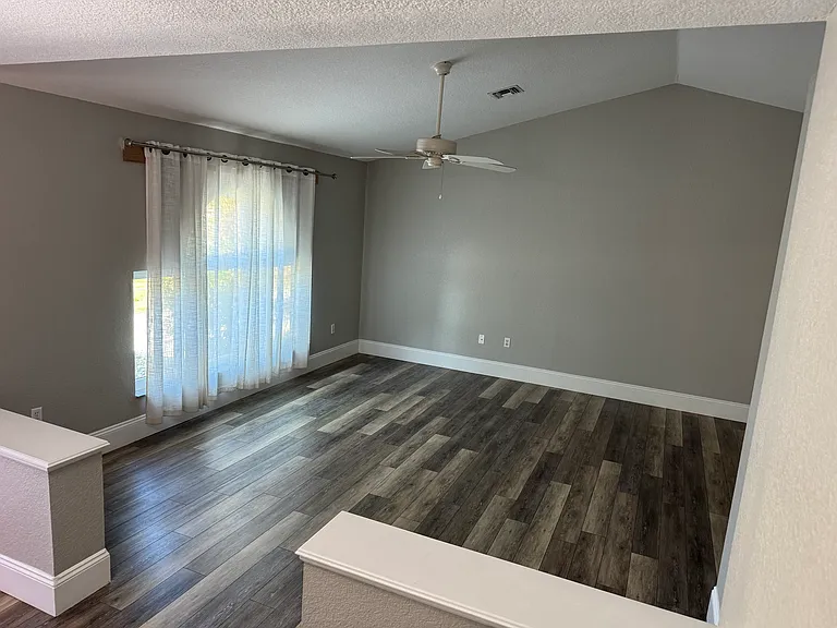 17030 Kellog Ave — Photo 9