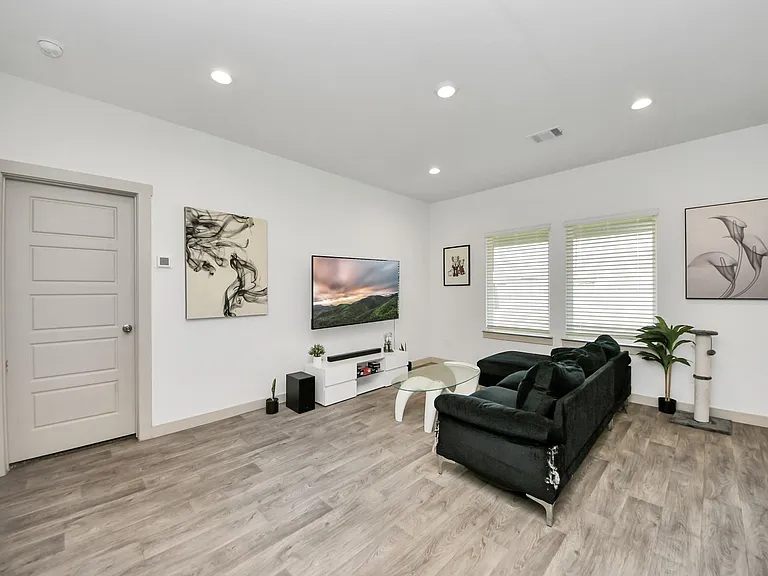 7706 Caspian Ranch Dr — Photo 14
