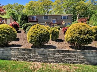 44 Bruce Dr, Shelton, CT 06484