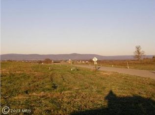 13567 Cambridge Dr, Hagerstown, MD